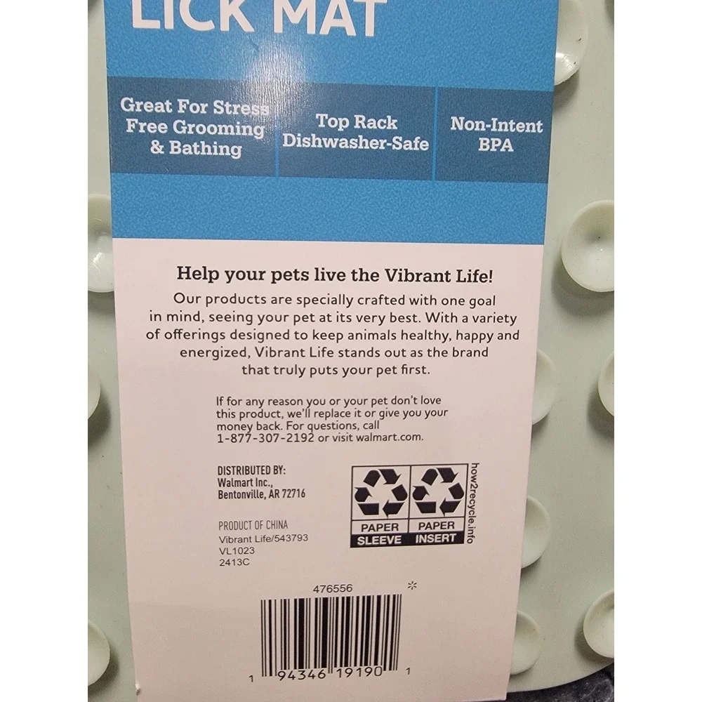 Vibrant Life Slow Feeder Lick Green Mat w/suction cups on the Back‎ Green